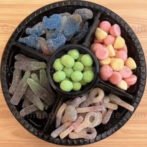 Créé une box avec vos bonbons préférés - Gourmandises à offrir dans un beau plaueau.