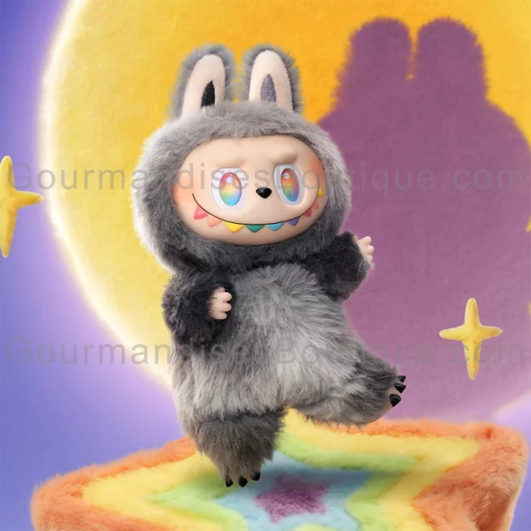 Labubu The Monsters réel Pop Mart figurine.